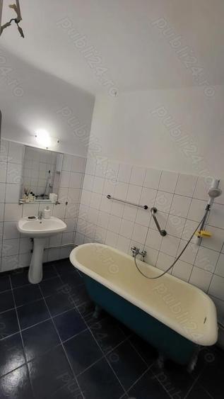 Vand Piata ROMANA , bulevardul DACIA - 1