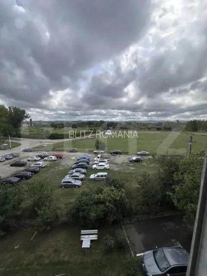 Apartament de 3 camere, renovat+garaj inclus