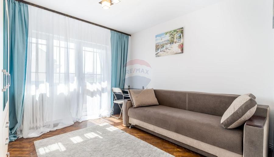 3 camere, etaj 2, 2 balcoane, decomandat, str. Slatina, COMISION 0% - 3