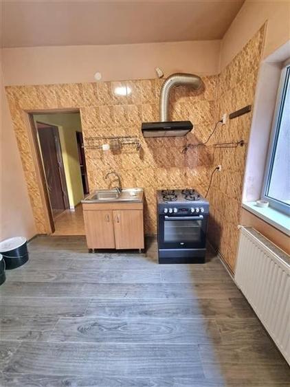 Spatiu Multifunctional, Pretabil birouri, servicii, cabinete. Zona Noua - 12