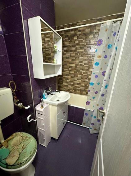 Proprietar Inchiriez Garsoniera Decomandata pe Mihai Viteazu Etaj 3 - 4