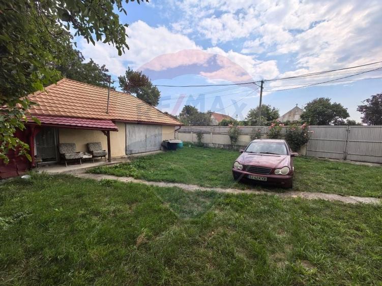 Casa traditionala De Vanzare cu 5 Hectare de teren - 7