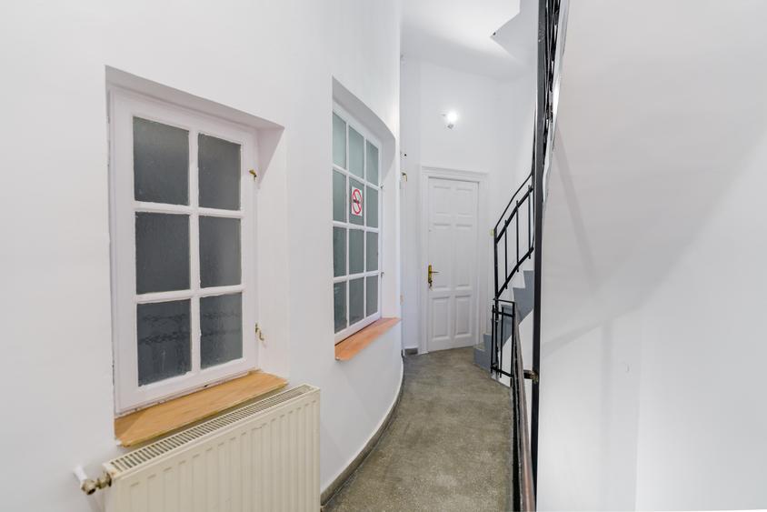 Spațiu Generos și Versatil pentru Birouri sau Activități Comerciale - 21