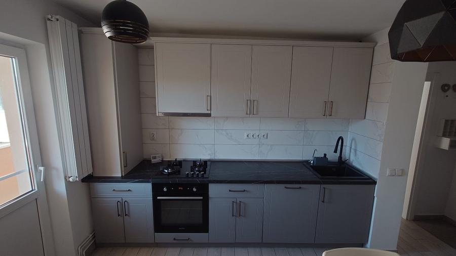 Direct proprietar - Apartament La Cheie 2 Camere, Decomandat, Str. Primaverii 6 - 2