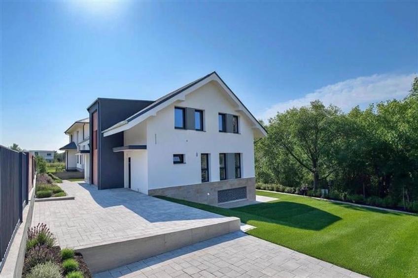 Casa Individuala Subsol+Parter+Etaj  situata in Chinteni! - 2