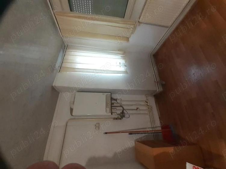 Vanzare Apart. 2 camere cf.1 decomandat, supr. utila de 49.mp. + balc. de 16.mp. zona Calarasi 4 - 17