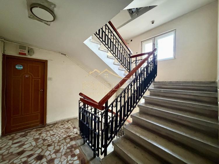Apartament cu 4 camere *95mpc* // Bulevardul Unirii - 43