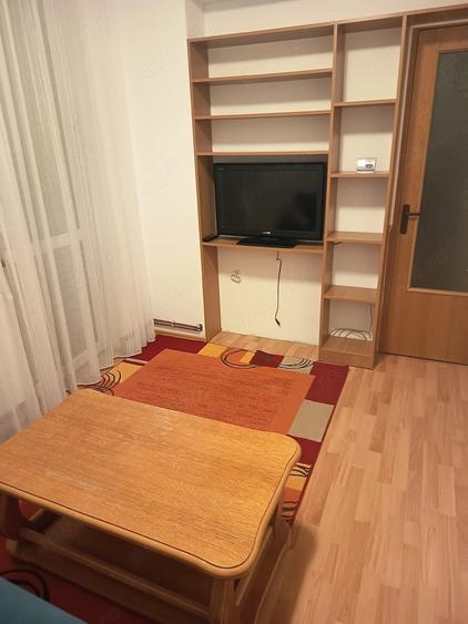 Apartament cu 2 camere decomandat în Drumul Taberei