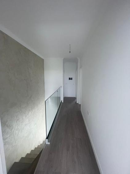 Duplex despartit prin camera tehnica - 10