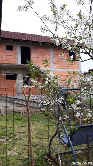 Casă cu 6 camere cu Teren 628 Mp în Ghiroda