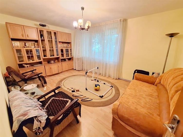 Apartament 3 camere decomandate  Parter, zona Piata Sud, Bacau - 5