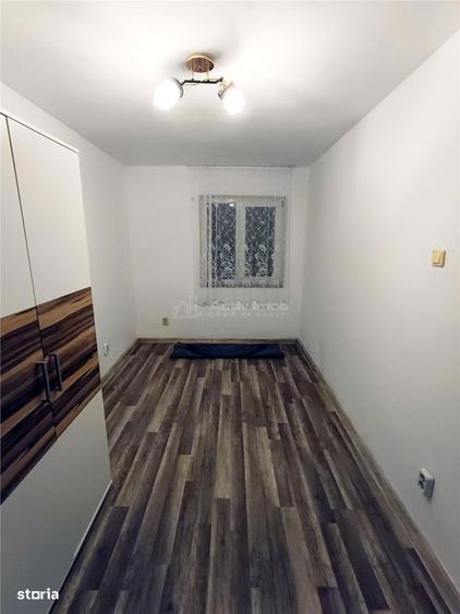 Apartament 2 camere ultracentral in Moldova Noua - 8