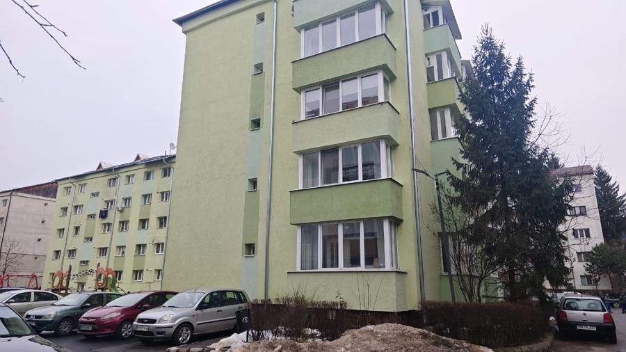 Vând apartament 2 camere+beci+pod, Bistrița - 2