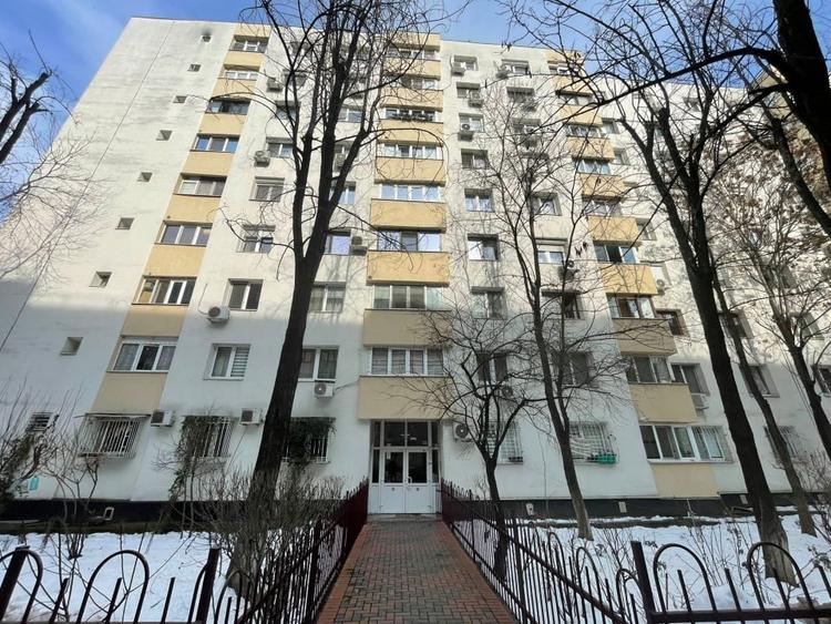 Dristor-Kaufland  3 camere ,decomandat,etaj 2,bloc reabilitat,constructie 1983 - 1