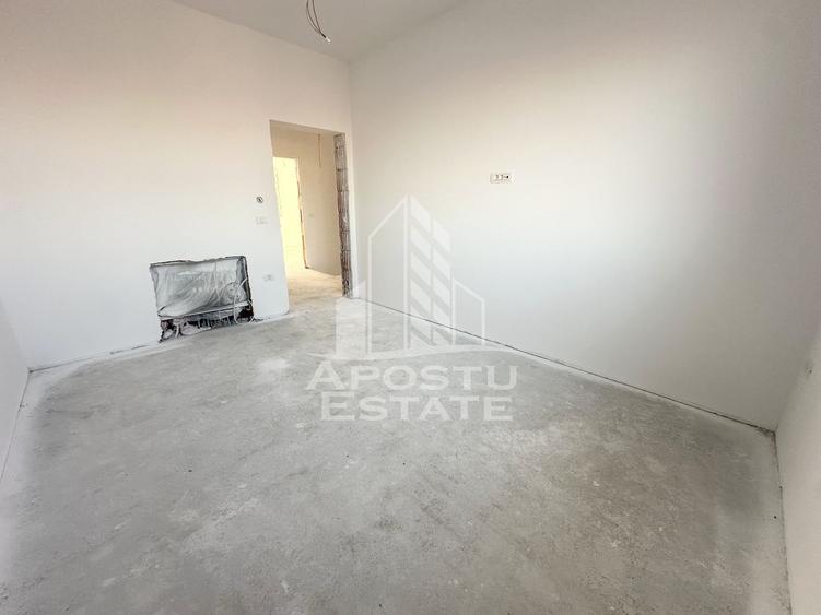 Duplex cu 4 camere cu Canalizare în Giroc
