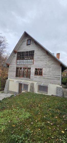 Vila spatioasa, 5 camere, Breaza, aer curat, liniste langa padure