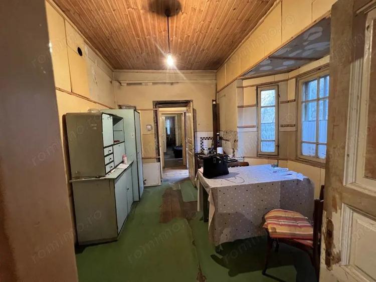 Vila P+ Et 1, Marasesti stradal - 7