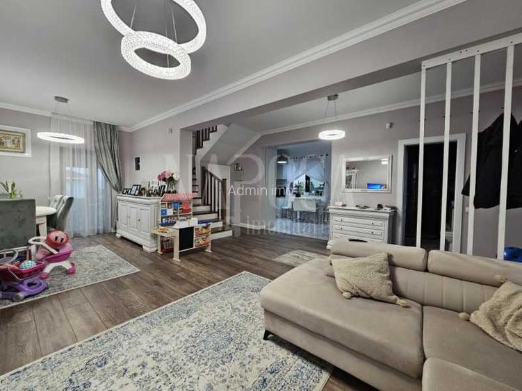 Casa 4 camere de vanzare in Dezmir