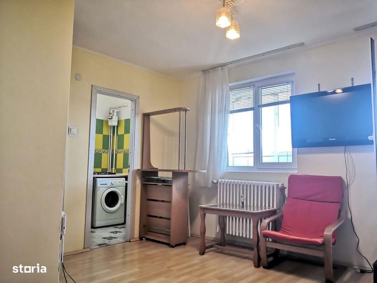 Ofer spre inchiriere garsoniera Piata Victoriei - 1