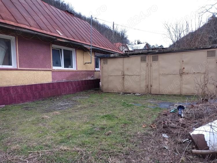 Casa Oravi?a zona lacul mare - 6