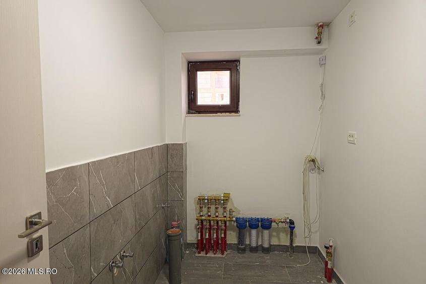 Giarmata - Casa P+1, 4 Dormitoare, 4 Bai, Garaj, Beci, Teren 556 Mp - 10