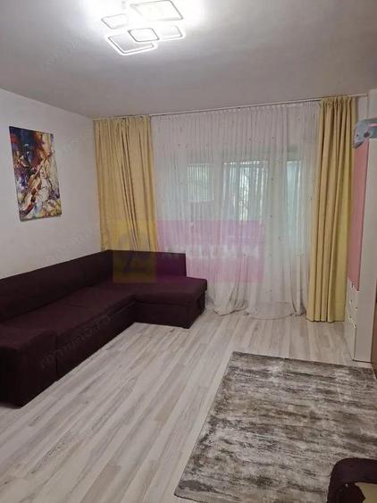 Gaesoniera Aparatorii Patriei, la Universitataea Spiru Haret - 4