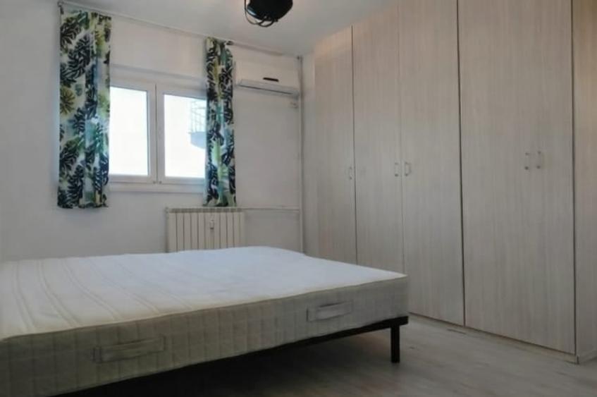 Pet friendly,, inchiriere 2 camere Tineretului ,vis a vis de parc, bloc 1980 - 2