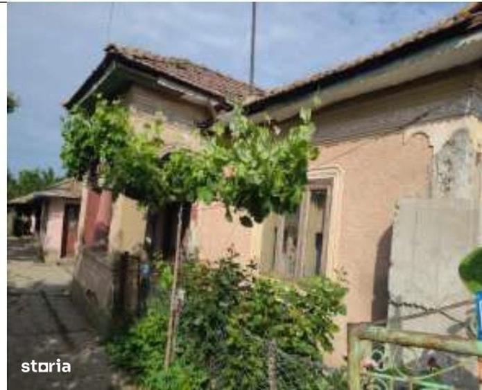 Casă cu 4 camere cu Teren 1269 Mp în Saelele
