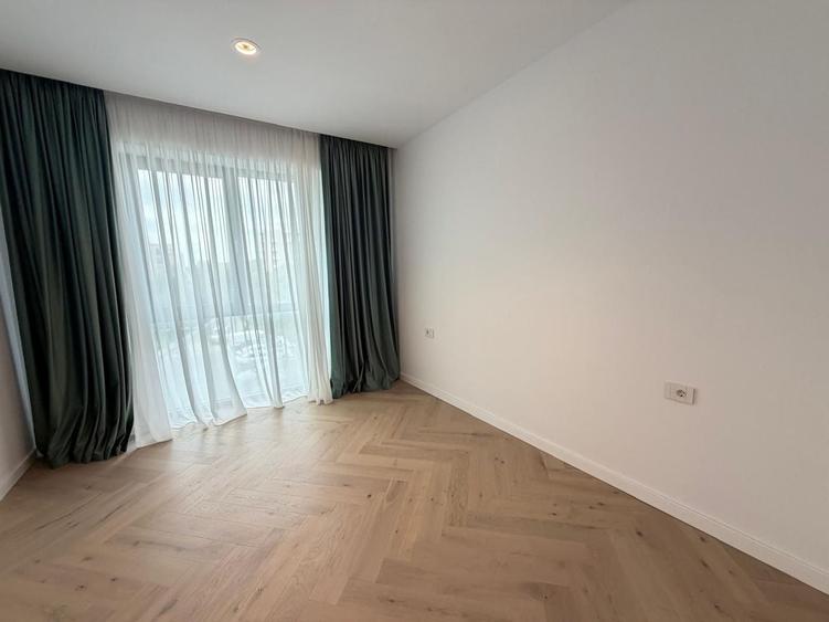 Apartament cu 3 camere decomandat, mobilat în Iancu Nicolae