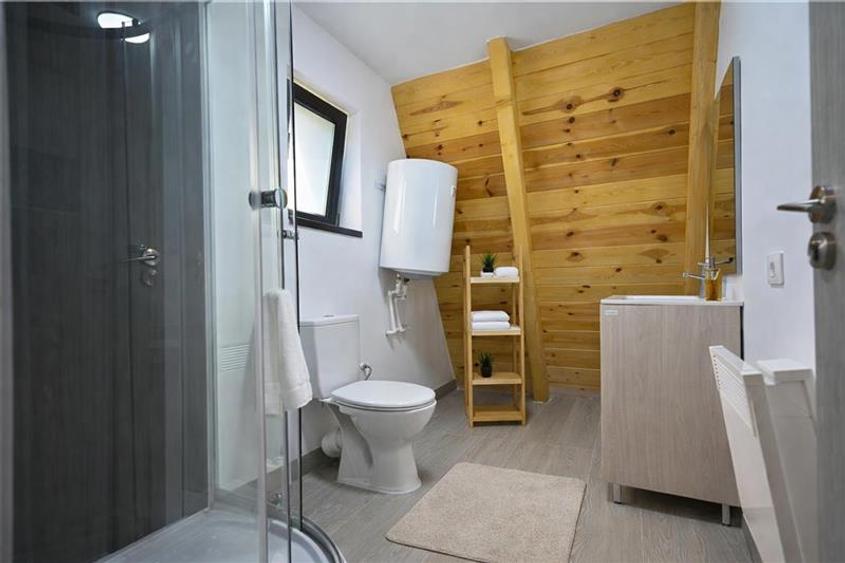 Eleganta,echipata casa A Frame,1.200 mp teren,deschidere Piatra Craiului,Moieciu - 13