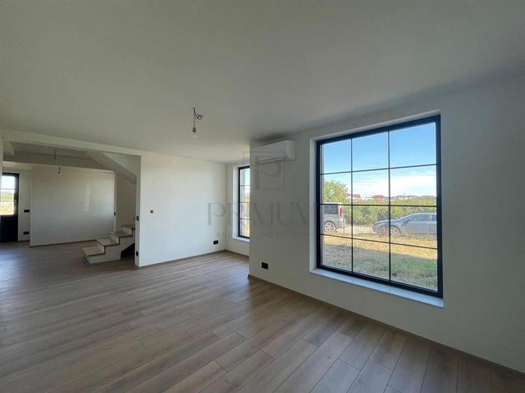 Duplex 6 camere - bucataria mobilata complet - toate utilitatile - 160 mp utili - 11