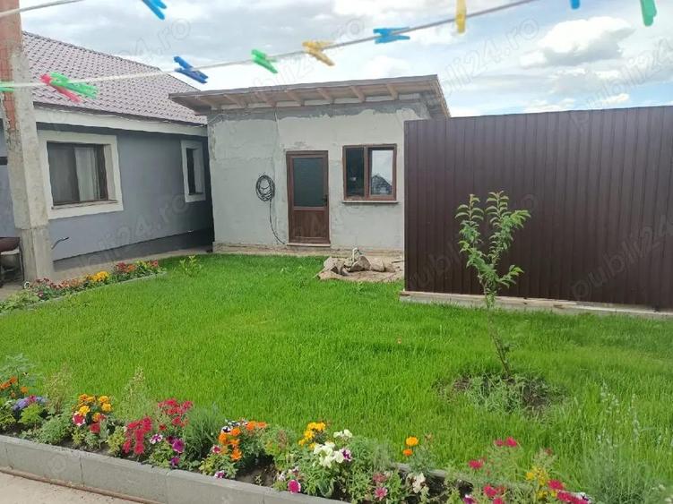 vand casa sat Costi - 7