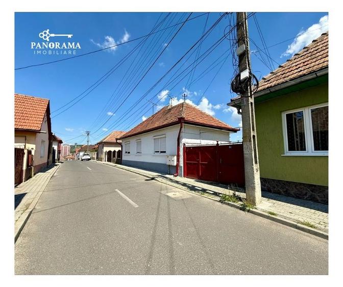 Casă cochetă de v&acirc;nzare - Cartierul Moșnei - 13