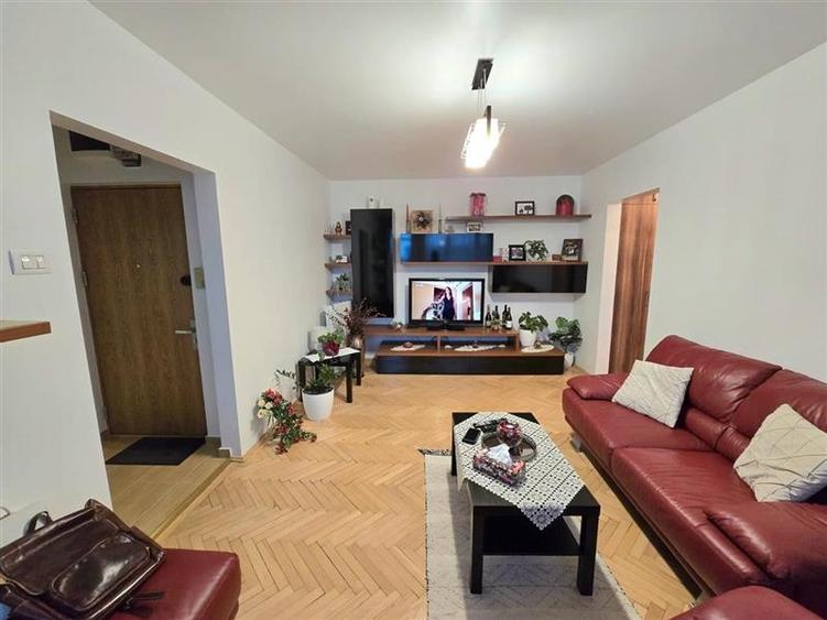 AP.2 CAM ET.4/7 RENOVAT COMPLET MOBILAT UTILAT SECTOR 1 ION MIHALACHE METROU 1 M - 7