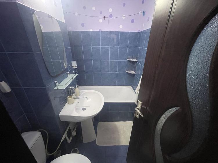 Inchiriez apartament 2 camere - 1