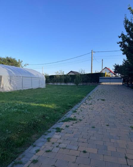 Casa individuala cu garaj si foisor, centru- Horodnic de Sus - 9