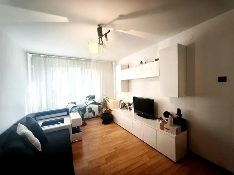 DE VANZARE apartament 3 camere mobilat/utilat Titan Liviu Rebreanu - 2