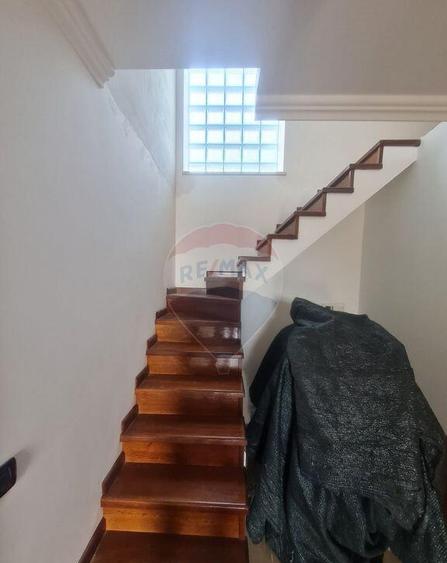 Casa cu 5 camere de vanzare (P+M) in comuna Bolotesti - 9