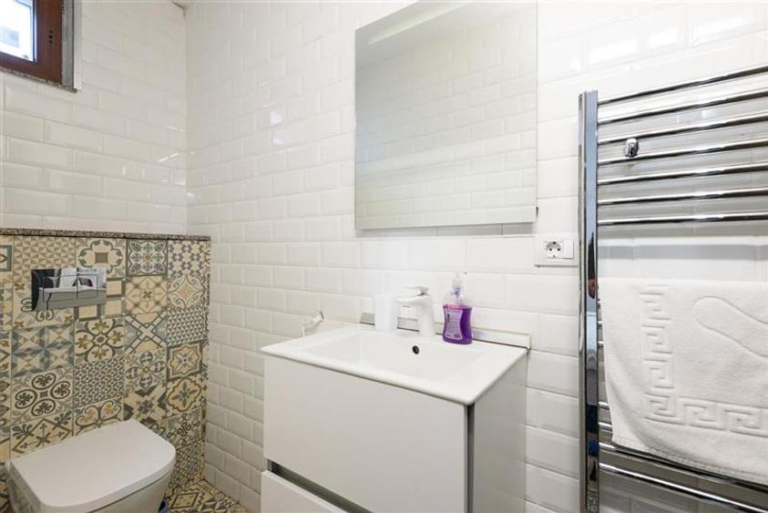 Apartament extins, trei unitati locative cu baie proprie, central, Brasov - 19