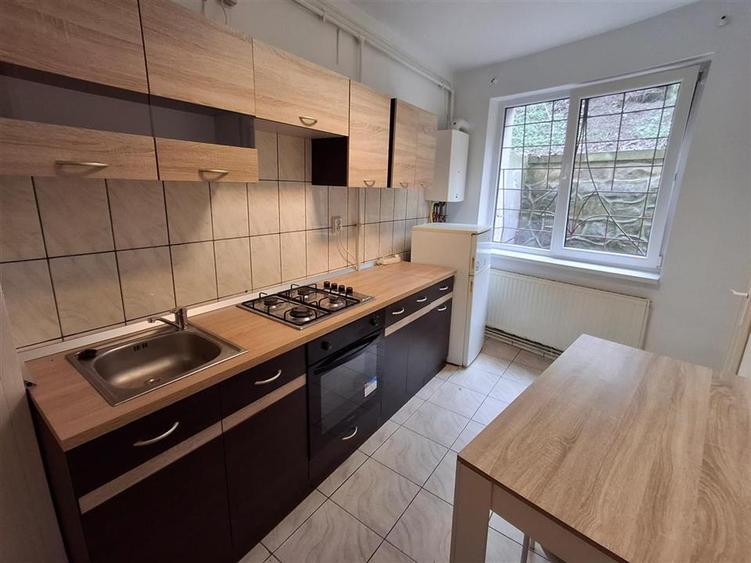 Apartament 3 camere decomandat 2 bai zona Strand - 4