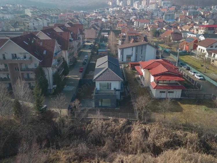 Casa tip duplex intr-o zona rezidentiala de case din zona Campului - 8