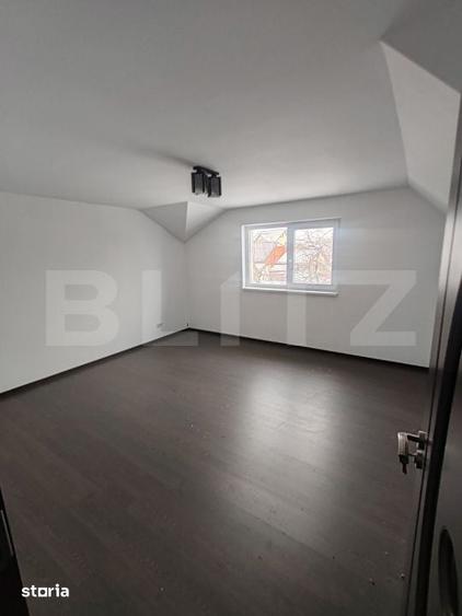 Casă cu 6 camere cu Teren 603 Mp în Central