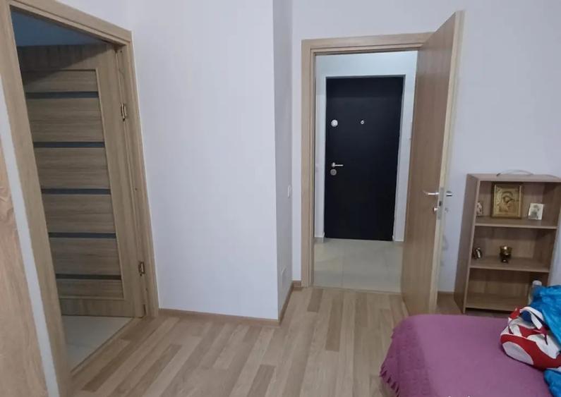 Vand garsoniera decomandata 30 mp . - 5