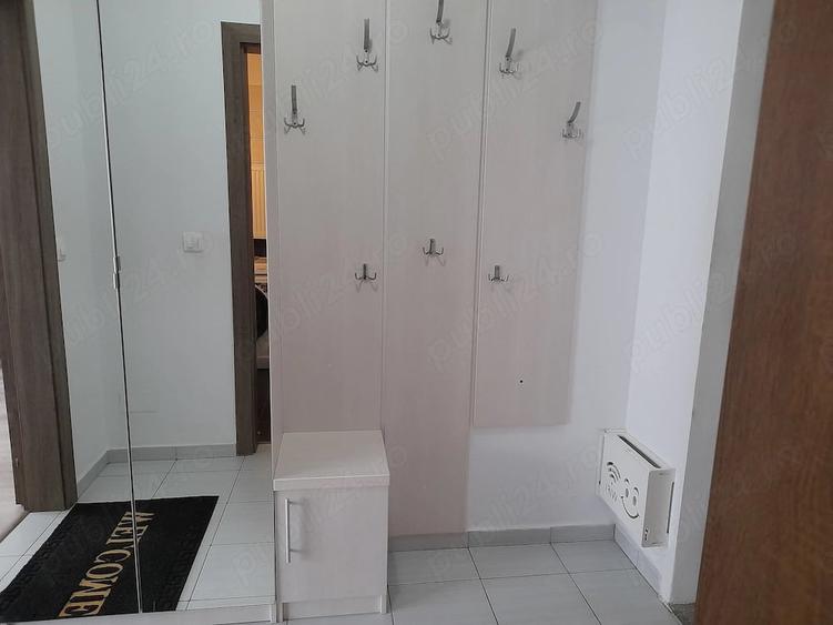 Apartament cu 2 camere semidecomandat în Berceni