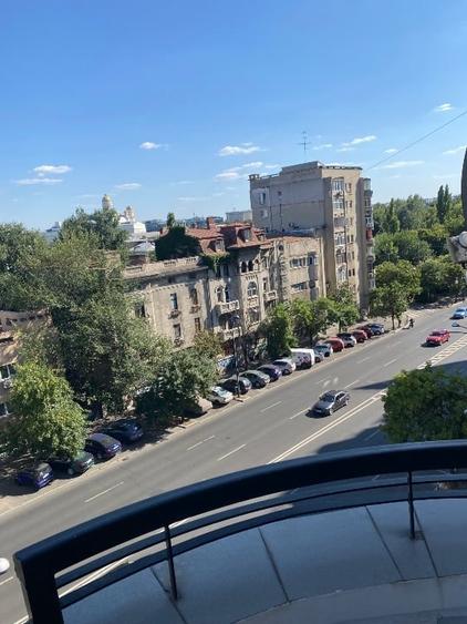 Garsonieră decomandată, mobilată în Cișmigiu