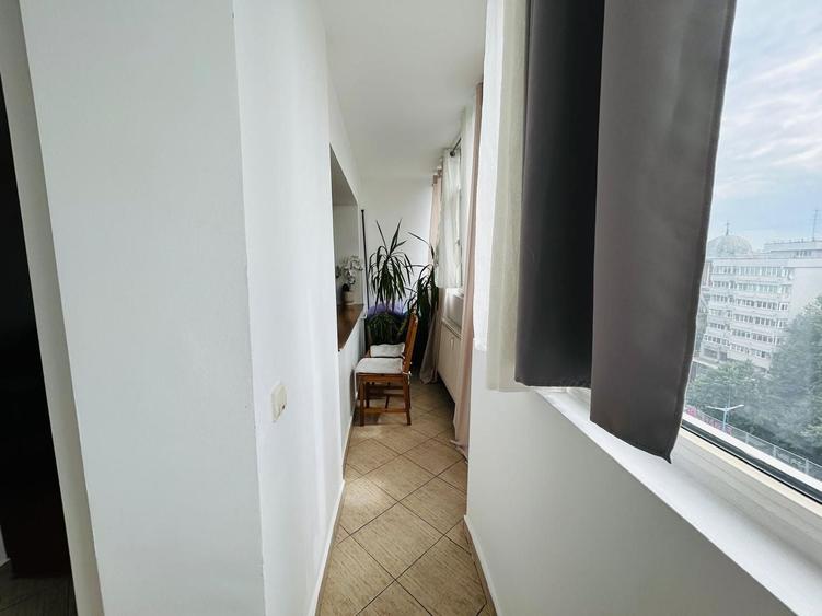 Apartament cu 3 camere decomandat, mobilat în Titulescu