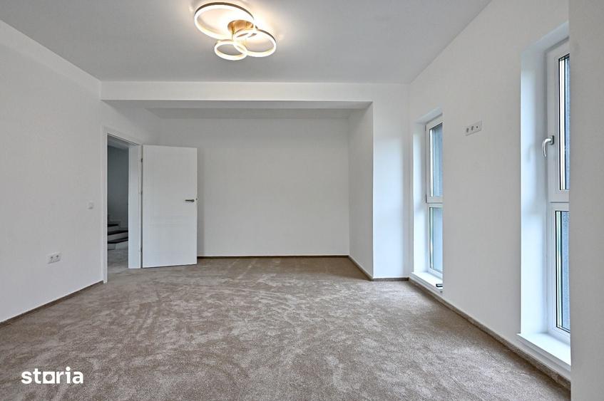 Casă cu 4 camere cu Teren 380 Mp în Central