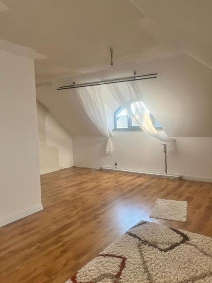 Casă individuală cu 4 camere cu Canalizare în Exterior Nord