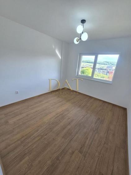 Apartament cu 3 camere în Baciu