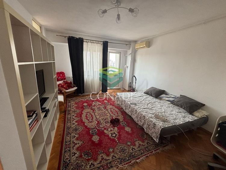 Garsonieră decomandată în Matei Voievod
